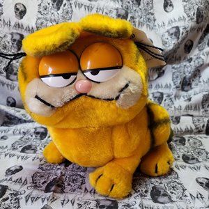 Original vintage stuff Garfield with tags RARE